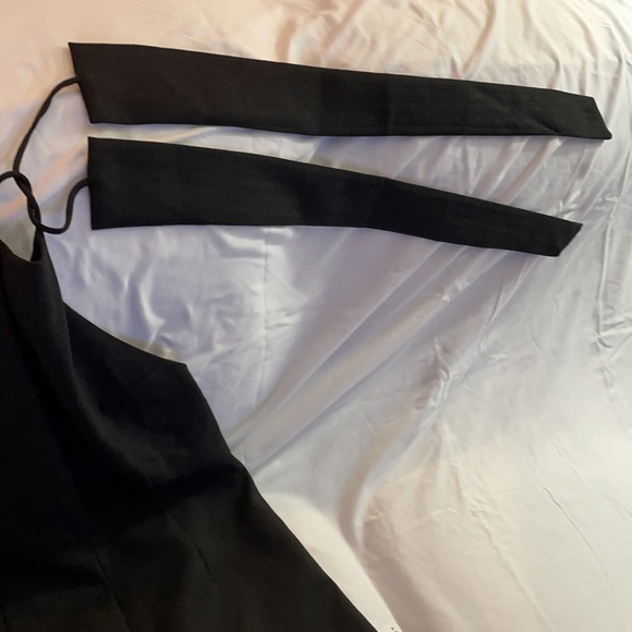 Black cocktail romper with large bow tie - Picture 2 of 5